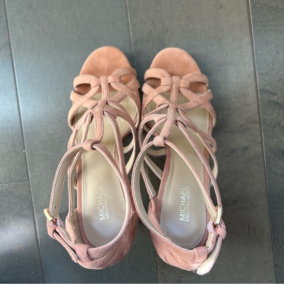 Michael by Michael Kors Peach Suede Strappy Heels Size 7.5 - Picture 8 of 10